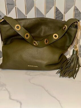 Michael Kors Brooklyn Large Leather Hobo Shoulder Bag in Olive Green